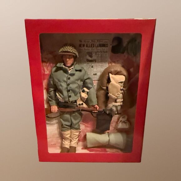 NIB 1997 GI Joe Classic Collection D-Day Salute Articulated Action Figure Sealed - Picture 10 of 12
